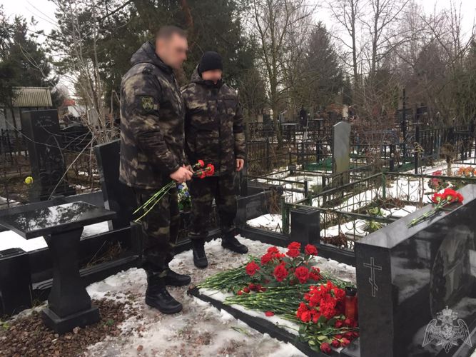 Офицеры столичного СОБР почтили память погибших боевых товарищей