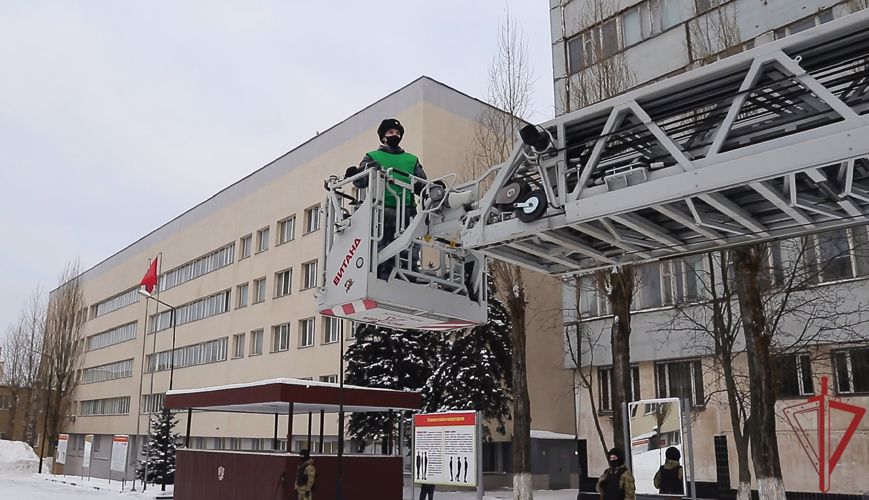 В Москве прошли совместные занятия сотрудников Росгвардии и МЧС