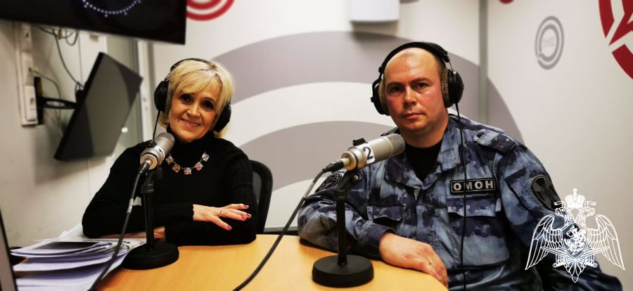 Инженер-сапёр ОМОН «Авангард» рассказал радиослушателям о правилах безопасности при обнаружении подозрительных предметов