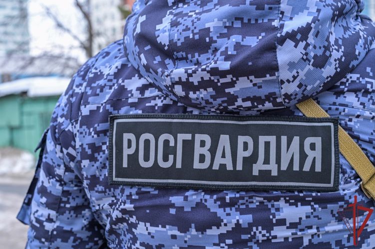 Нарядом Росгвардии в Москве задержан подозреваемый в наркоторговле