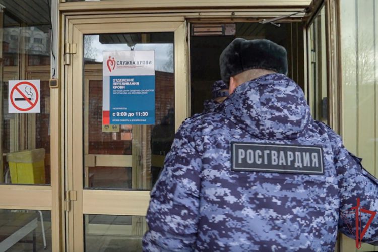 Всеросийская акция "от сердца к сердцу" проходит в столичном главке росгвардии