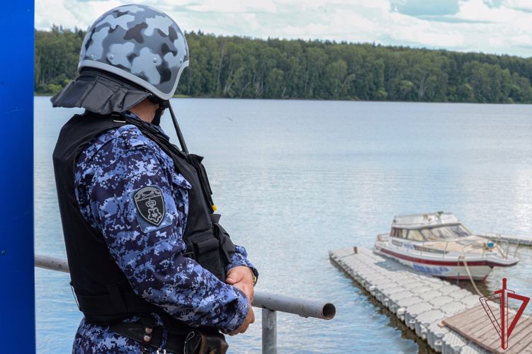 Сотрудники росгвардии предотвратили угон яхты на северо-западе столицы