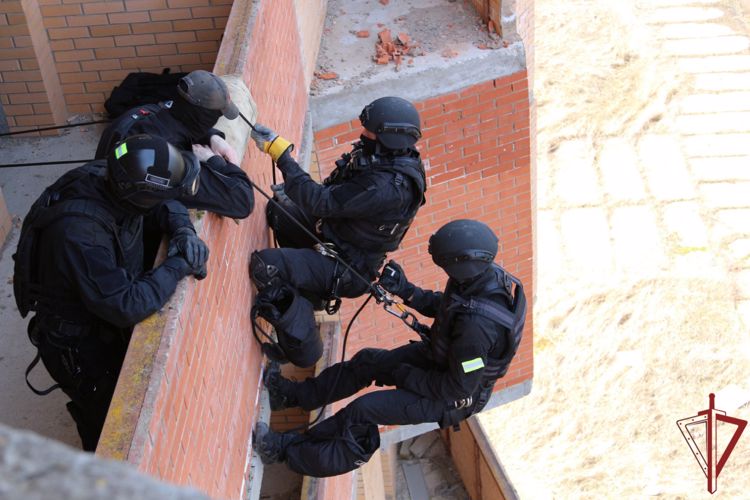 Офицеры СОБР «Столица» выполнили комплекс тактико-специальных занятий в Москве