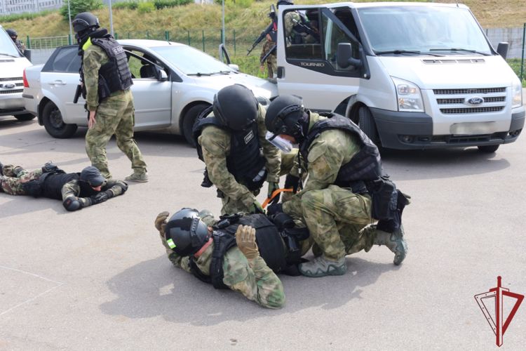 Офицеры СОБР «Столица» выполнили комплекс тактико-специальных занятий в Москве