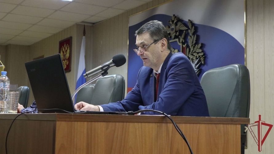 Сотрудники Росгвардии проводят в Москве памятные мероприятия ко Дню снятия блокады Ленинграда