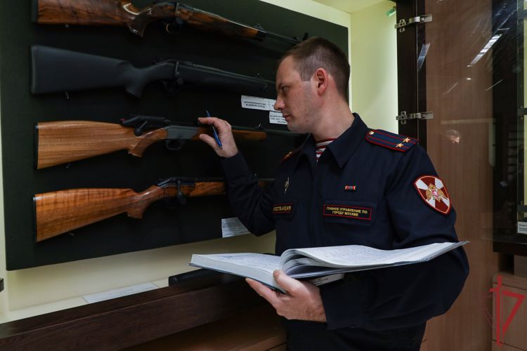 Состоялся брифинг по итогам деятельности подразделений лицензионно-разрешительной работы Росгвардии в Москве за 2022 год