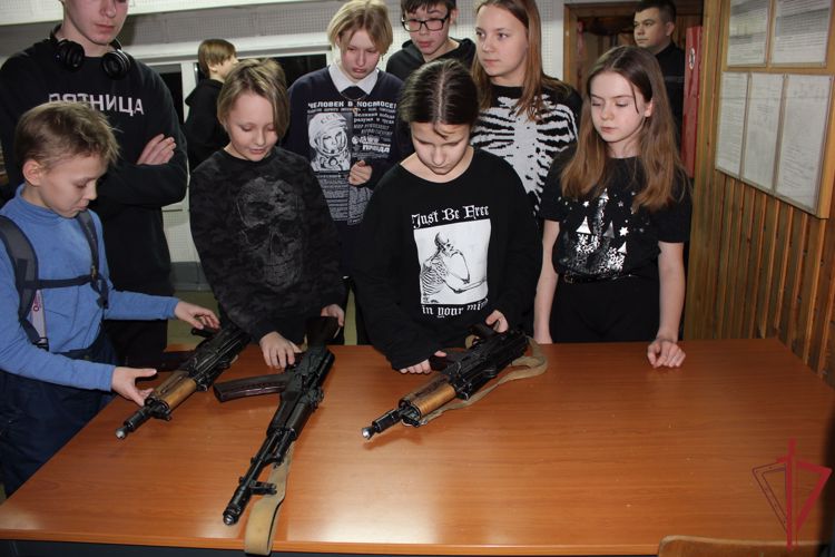 День открытых дверей провели для детей в столичном главке Росгвардии