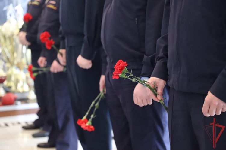 В управлении вневедомственнойохраны столичного главка Росгвардии почтили память погибших товарищей