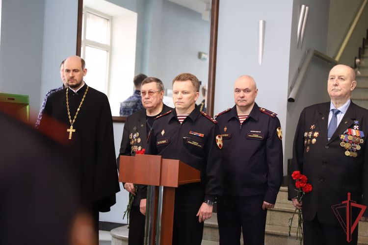 В управлении вневедомственнойохраны столичного главка Росгвардии почтили память погибших товарищей