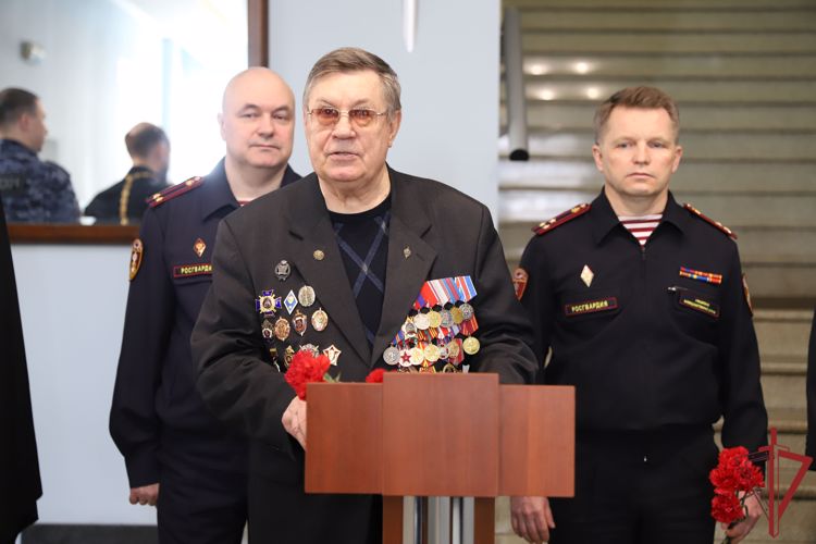 В управлении вневедомственнойохраны столичного главка Росгвардии почтили память погибших товарищей