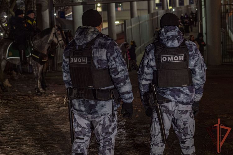 Правопорядок на чемпионате России по футболу и матче КХЛ в столице обеспечили сотрудники Росгвардии