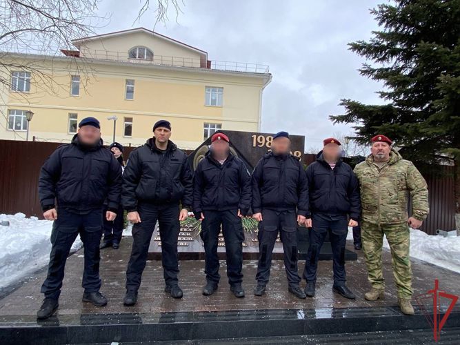 Офицеры СОБР «Столица» приняли участие в церемонии открытия чемпионата по армейскому рукопашному бою
