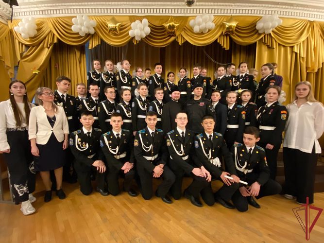 Командир СОБР «Столица» посетил конференцию для кадетских классов
