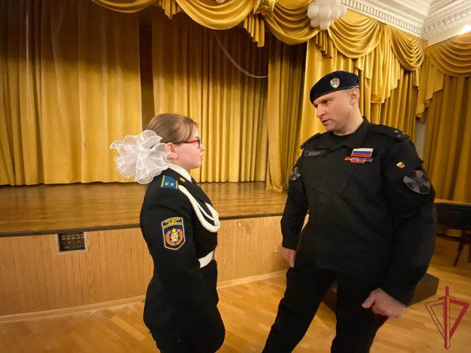 Командир СОБР «Столица» посетил конференцию для кадетских классов