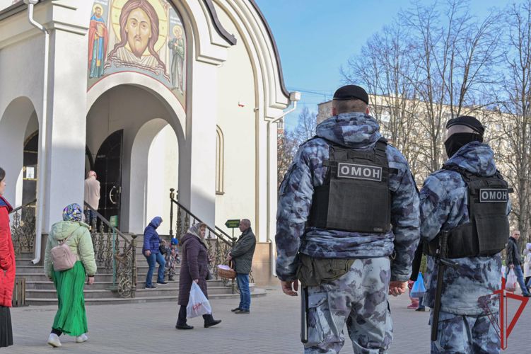 Столичные Росгвардейцы обеспечили безопасность прибытия благодатного огня и пасхальных богослужений