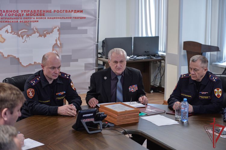 В столичном главке Росгвардии состоялся круглый стол с участием  ветеранов подразделений