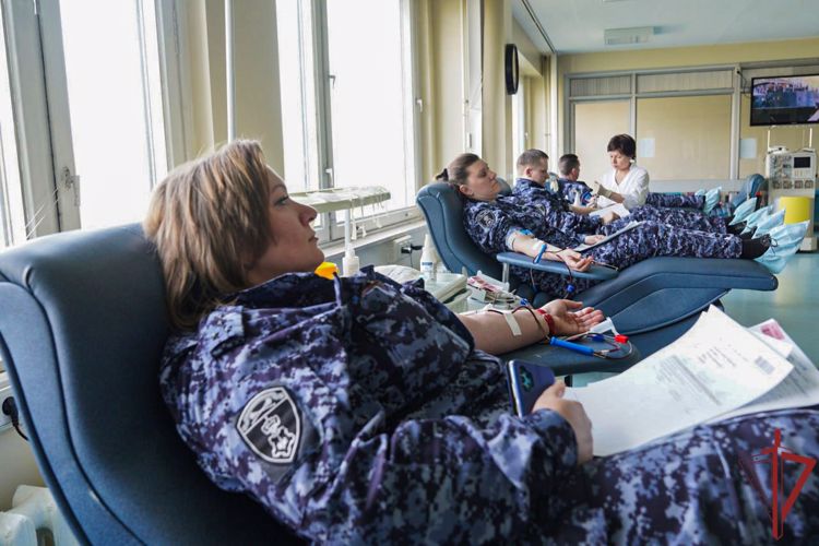 Всероссийская акция "от сердца к сердцу" проходит в столичном главке Росгвардии