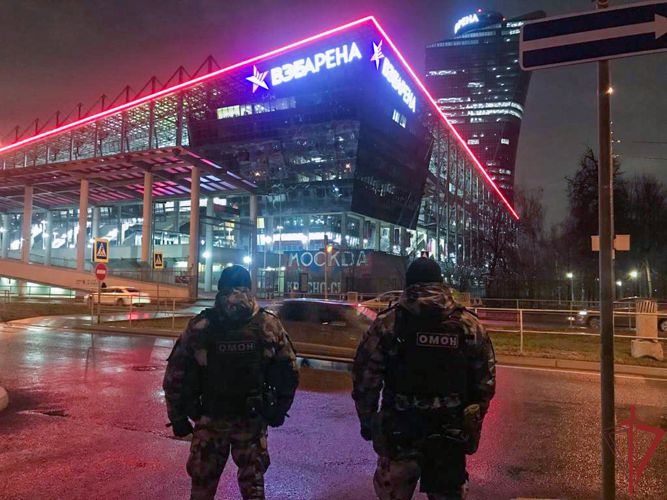 Общественную безопасность на футбольном матче ЦСКА-«Урал» обеспечили столичные росгвардейцы