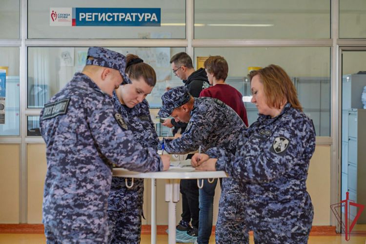 Всероссийская акция "от сердца к сердцу" проходит в столичном главке Росгвардии