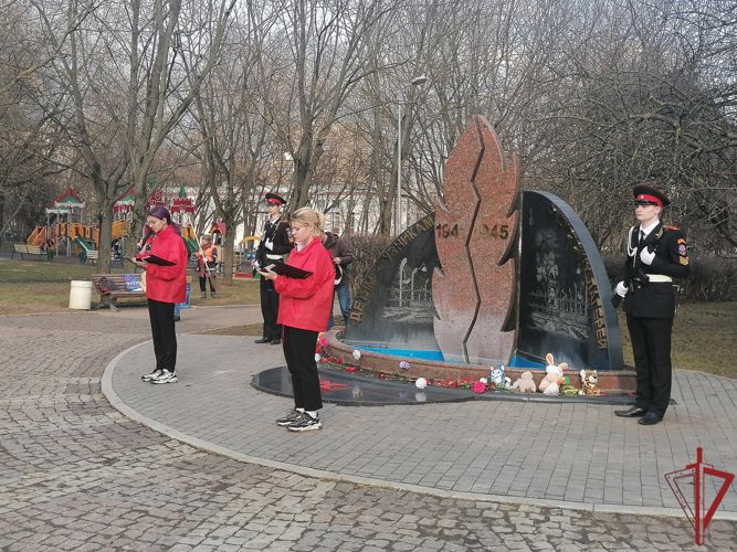 Столичные Росгвардейцы почтили память узников концлагерей