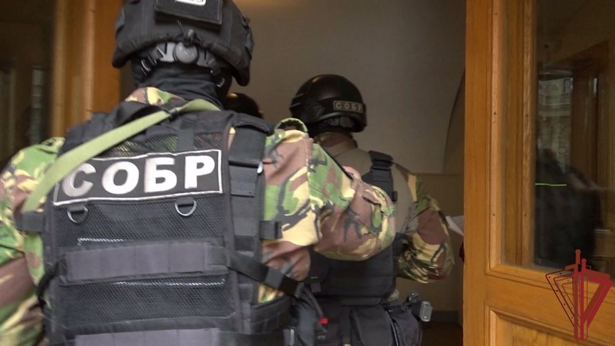 СОБР Росгвардии задержал в Москве подозреваемого в многомиллионном мошенничестве