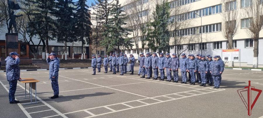 Более 130 росгвардейцев успешно завершили обучение в центре подготовки им. Героя Советского Союза С.Х. Зайцева в Москве