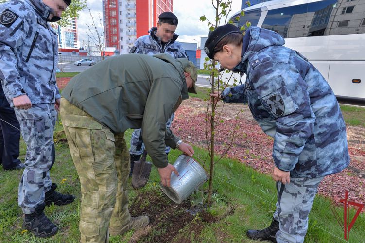 Акция «Лес Победы» прошла в столичном главке Росгвардии