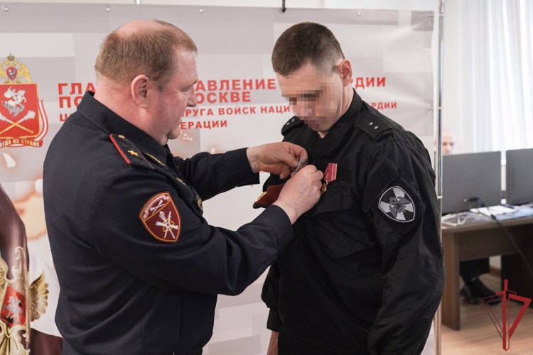 В столичном главке Росгвардии наградили отличившихся сотрудников