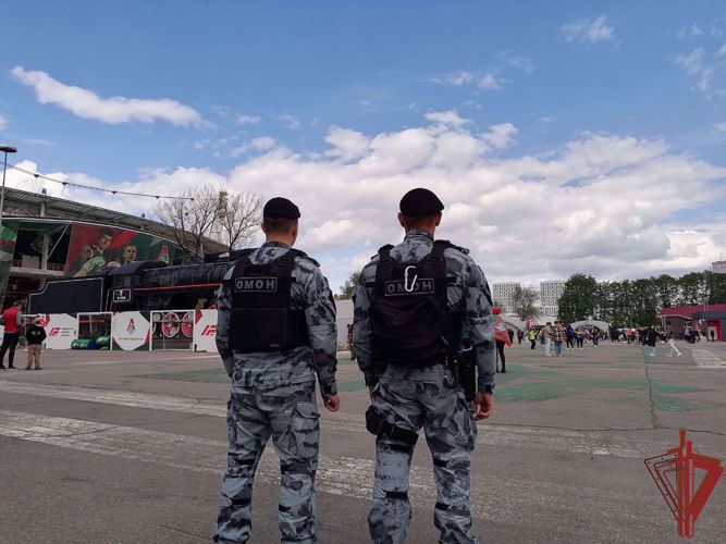 В Москве Росгвардия обеспечила правопорядок на футбольных матчах