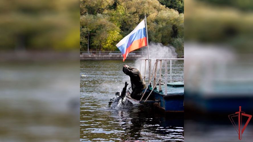 Водолазы Росгвардии отмечают профессиональный праздник