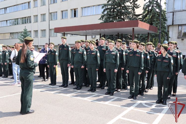 В столичном главке Росгвардии провели присягу курсантов