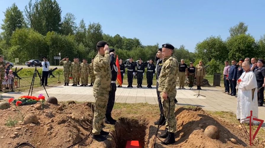 Установлены имена красноармейцев, останки которых подняли столичные росгвардейцы в Новгородской области