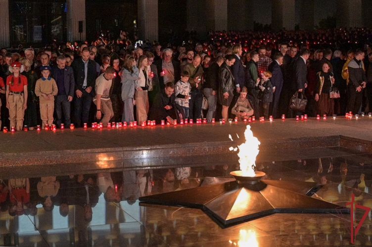 Столичные росгвардейцы приняли участие во Всероссийской мемориальной акции «Свеча памяти» на Поклонной горе