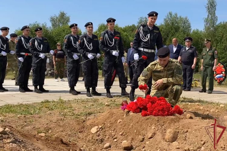 Установлены имена красноармейцев, останки которых подняли столичные росгвардейцы в Новгородской области