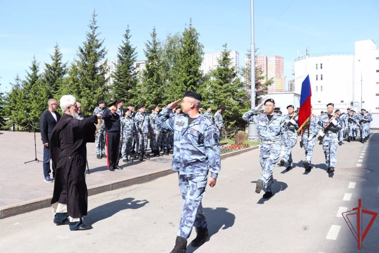 В Москве бойцы ОМОН «Авангард» приняли присягу