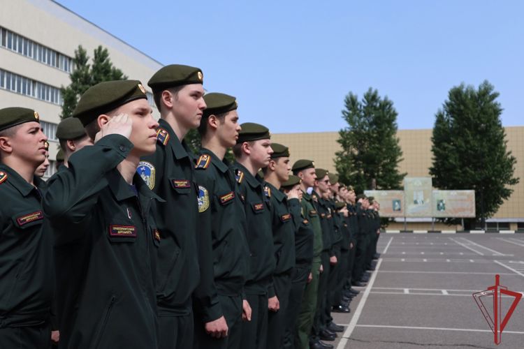 В столичном главке Росгвардии провели присягу курсантов