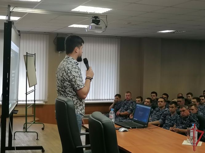 Круглый стол по кибербезопасности прошел в столичном главке Росгвардии