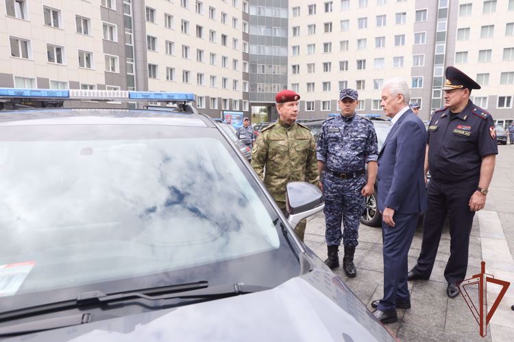 Столичные росгвардейцы получили 100 новых автомобилей «Москвич-3»