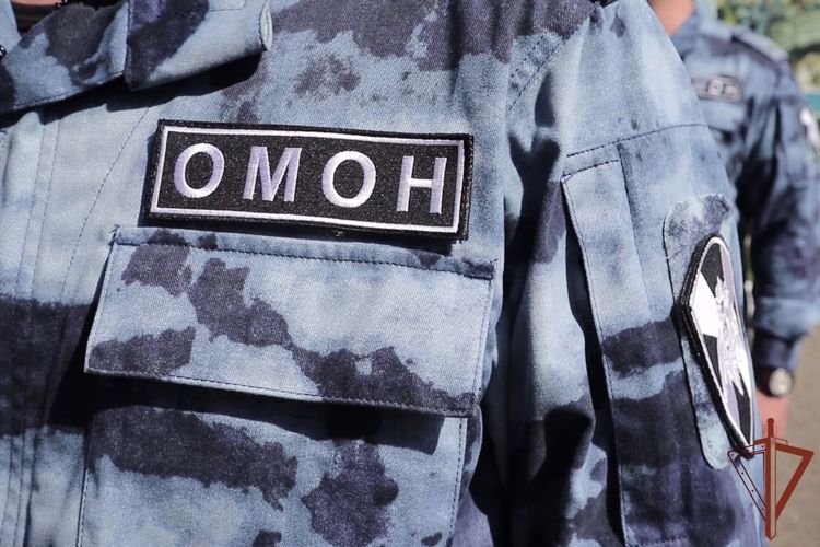 Сотрудники Росгвардии задержали в Москве мужчину, находящегося в федеральном розыске