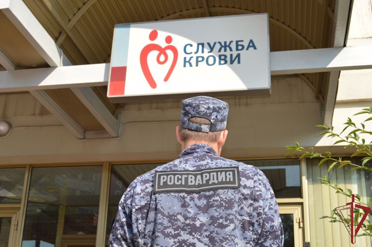 Более 50 литров крови сдали столичные росгвардейцы в рамках акции «От сердца к сердцу»