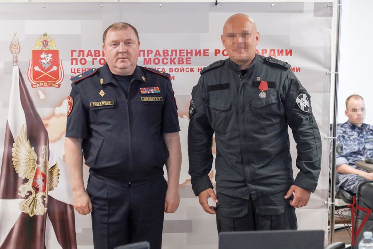 В столичном главке Росгвардии наградили особо отличившихся сотрудников государственными наградами