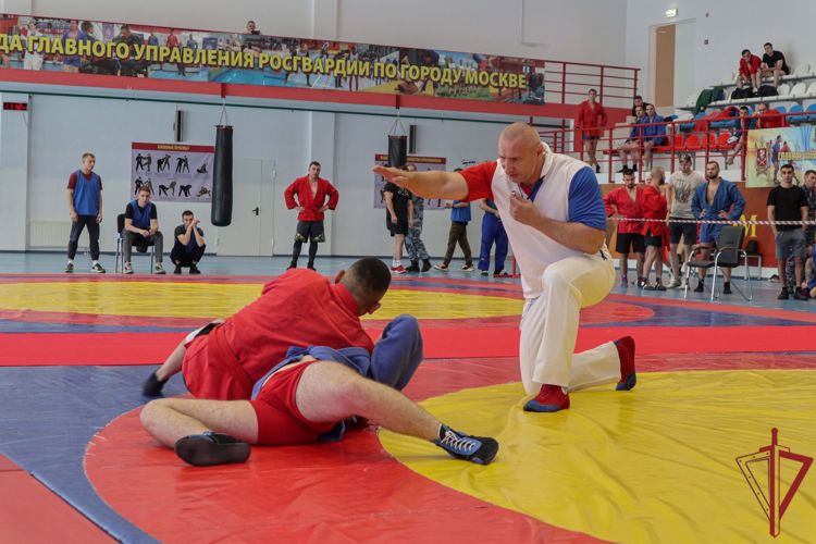 В Москве завершился чемпионат по самбо среди подразделений столичного главка Росгвардии