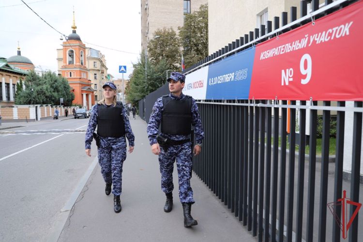 Росгвардия обеспечила безопасность москвичей и гостей столицы в день города