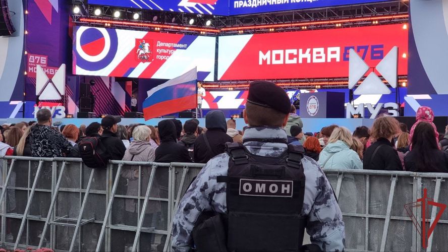 Росгвардия обеспечила безопасность москвичей и гостей столицы в день города