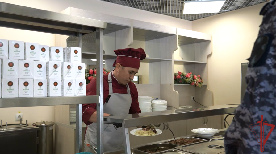 Международный день повара в столичном главке Росгвардии рассказали о продовольственной службе
