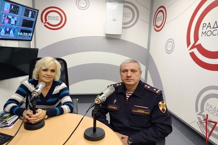 В честь 71-ой годовщины со дня образования вневедомственной охраны офицер Росгвардии выступил на «Радио Москвы»  