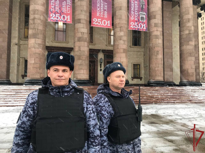 Столичные росгвардейцы обеспечили правопорядок на праздничных мероприятиях в День российского студенчества