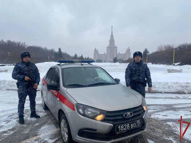Столичные росгвардейцы обеспечили правопорядок на праздничных мероприятиях в День российского студенчества