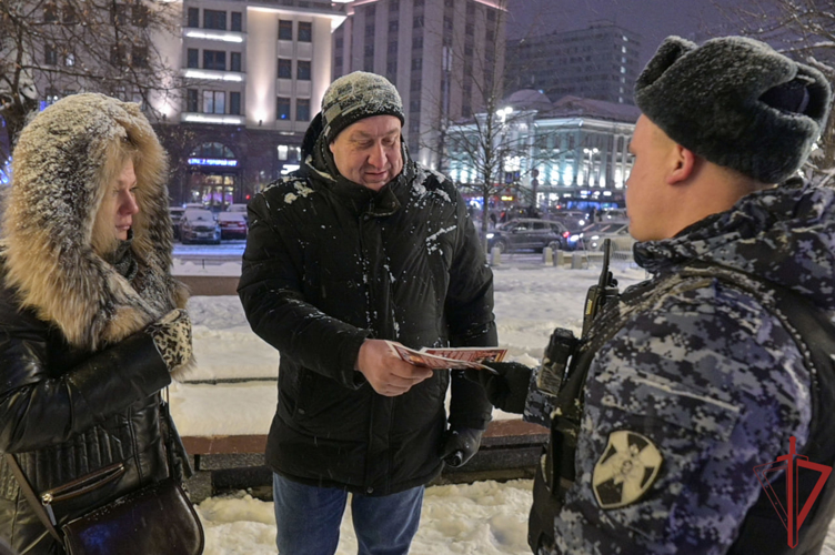 Столичные росгвардейцы проводят акцию «Безопасный Новый год»