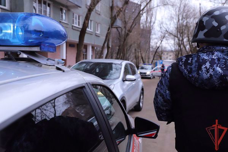 Росгвардейцы задержали распространителя наркотиков на юго-востоке столицы 